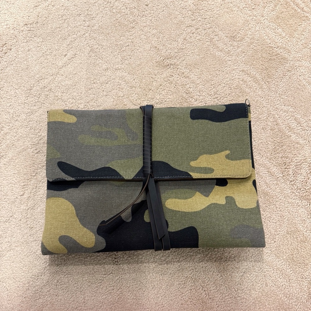 Stella & Dot Camouflage Clutch with Black Accents